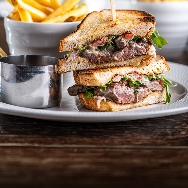 A La Carte menu at The Oatlands Chaser